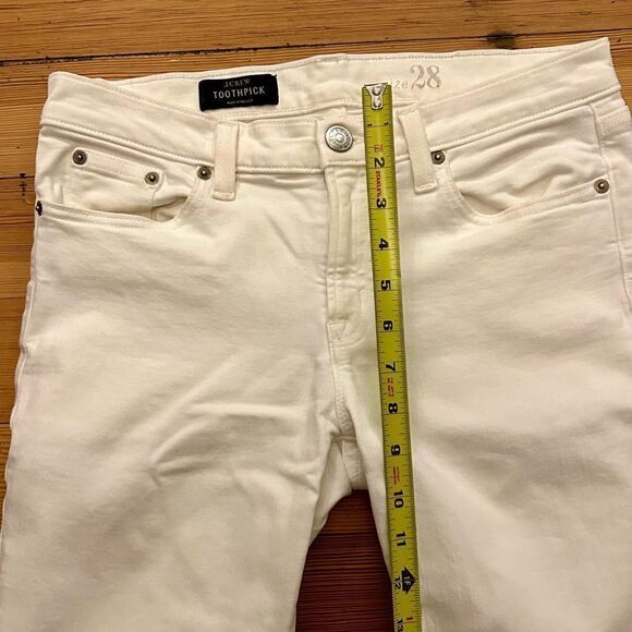 J. Crew 8” toothpick ankle Jean in white denim. Size 28. - Picture 9 of 13